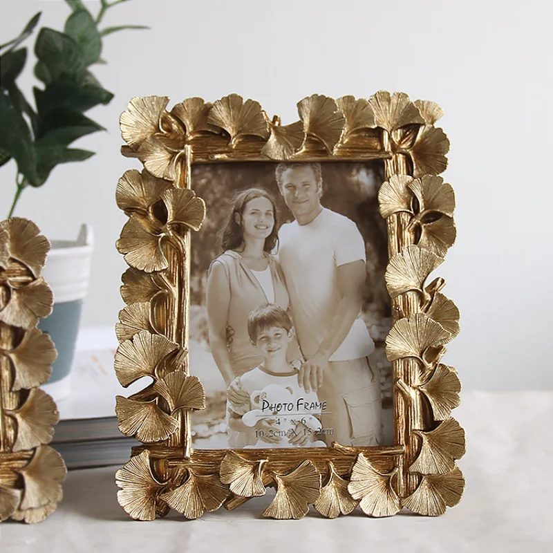 

Golden Square Retro Photo Frame Anti-Deformed Resin Picture Frame Platform Placement Friends Pictures Frame Home And Decoration