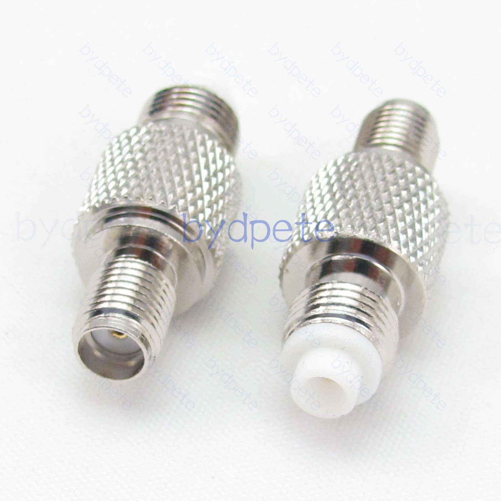 

FME Female Jack to SMA Female Straight RF Connector Adapter for Antenna Router Tanger