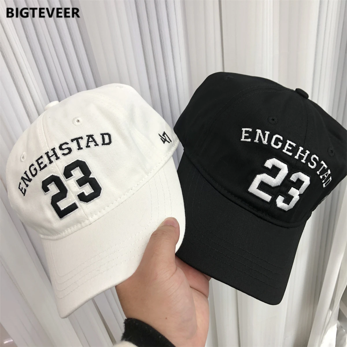 

European and American Summer Fashion Embroidery High-quality Men's and Women's Baseball Caps Street Hip-hop Couple Photo Hats