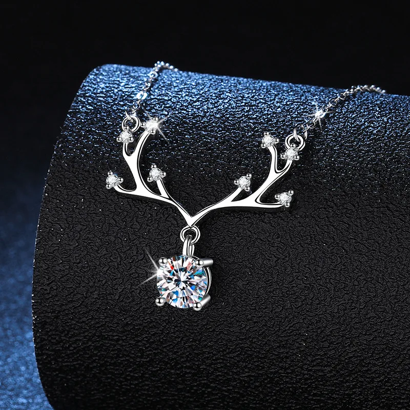 

A Deer Has You Necklace S925 Sterling Silver Clavicle Chain Mosanite Stone 1Ct Tanabata Valentine's Day Personality Accessories