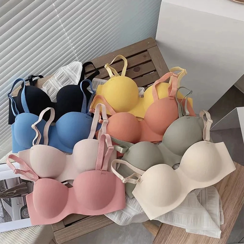 

Женский бюстгальтер с чашками пуш-ап, без косточек