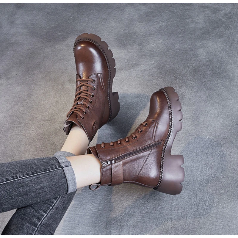 

Женские короткие ботинки в британском стиле ретро Новинка Осень-зима 2022 универсальные модные ботинки со шнуровкой и толстой подошвой сетча...