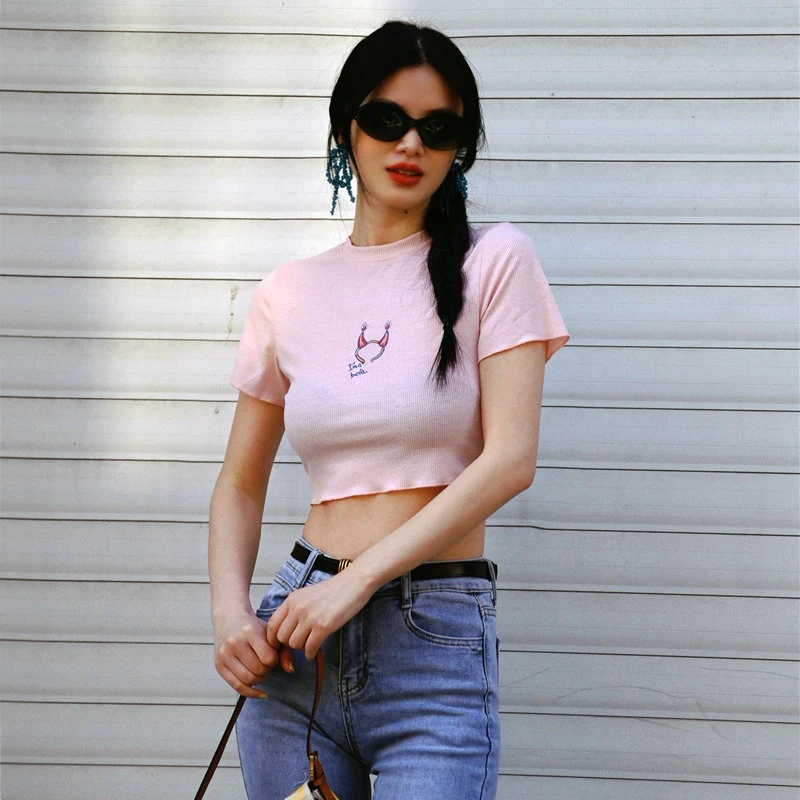 

Women Embroidery Devil Headband Design Front Fit Crop T-shirt In Rib Pink