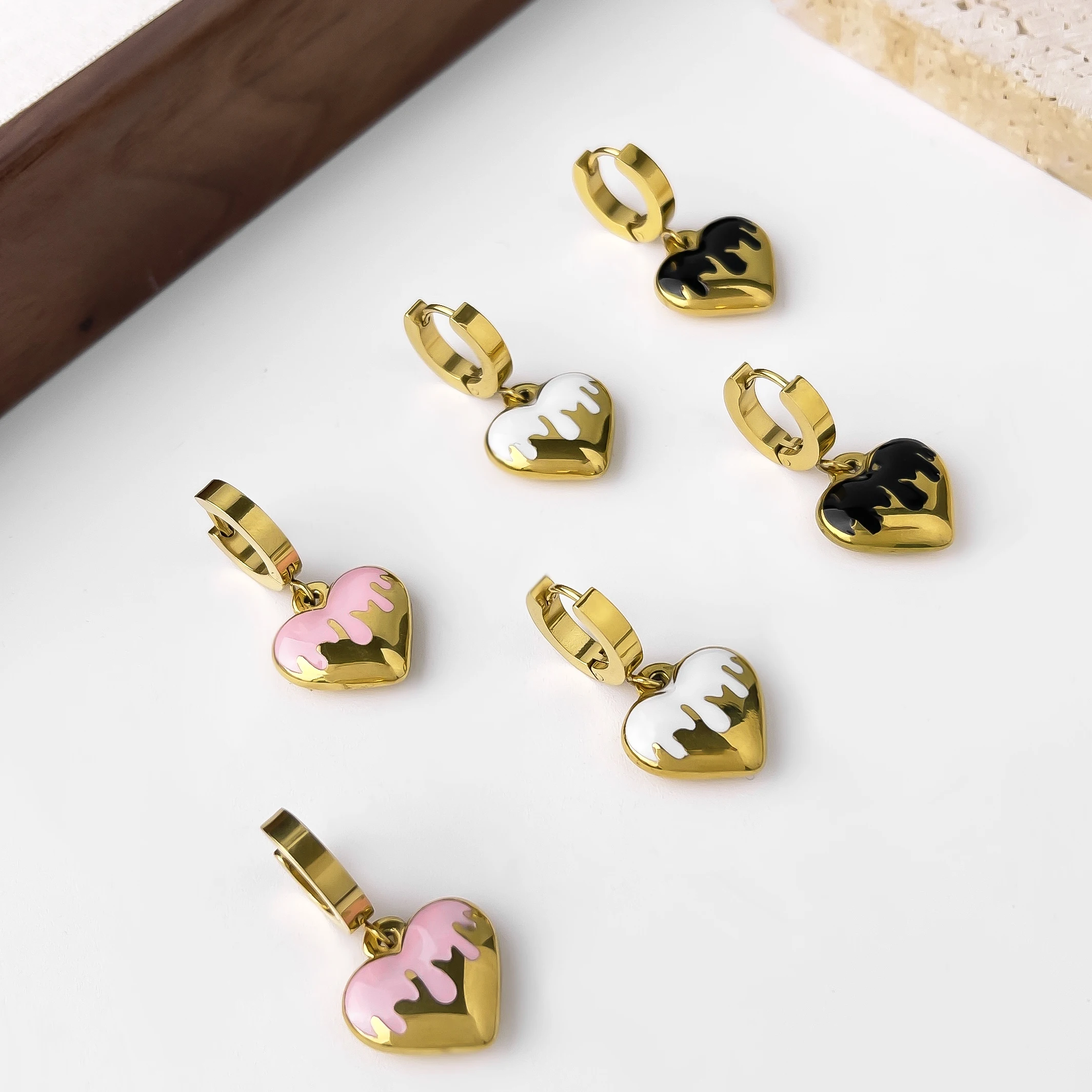 Серьги-кольца Peri'sBox сердечки из нержавеющей стали