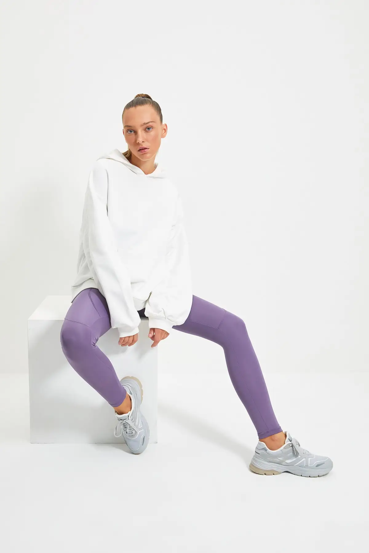 

Trendyol Handles Shirred Basic Sports Sweatshirt TWOAW22SW1242