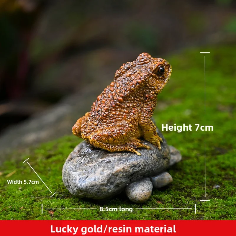 

Золотая жаба для сада