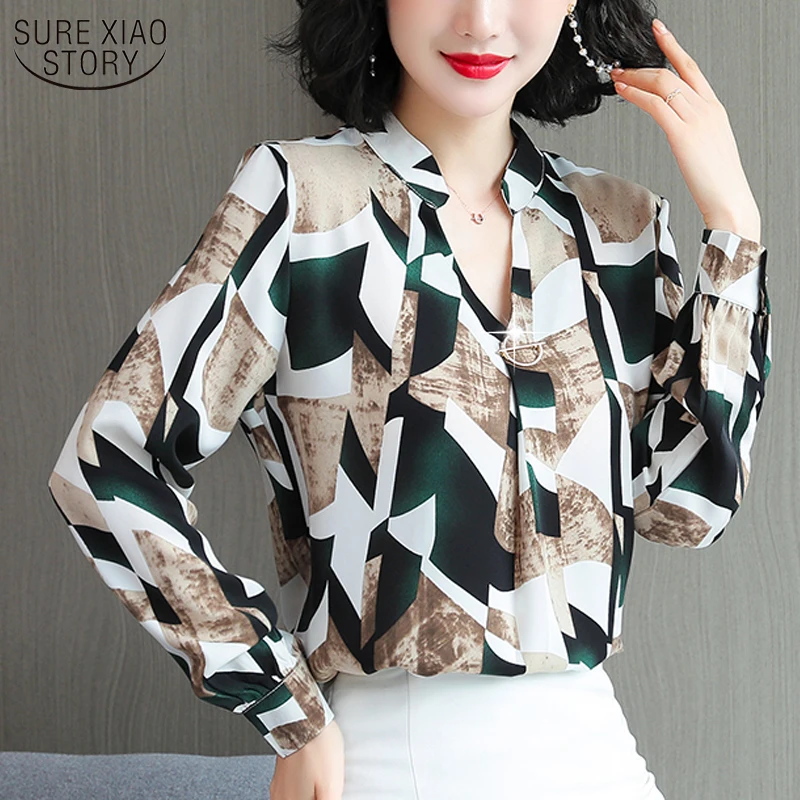 

Женская шифоновая блузка с длинным рукавом и V-образным вырезом