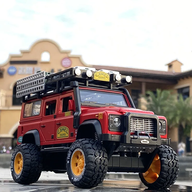 

1:28 Camel Cup Land Rover Defender Alloy Racing Car Model Diecasts Toy Metal Toy Off-road Vehicles Model Collection Kids Gift
