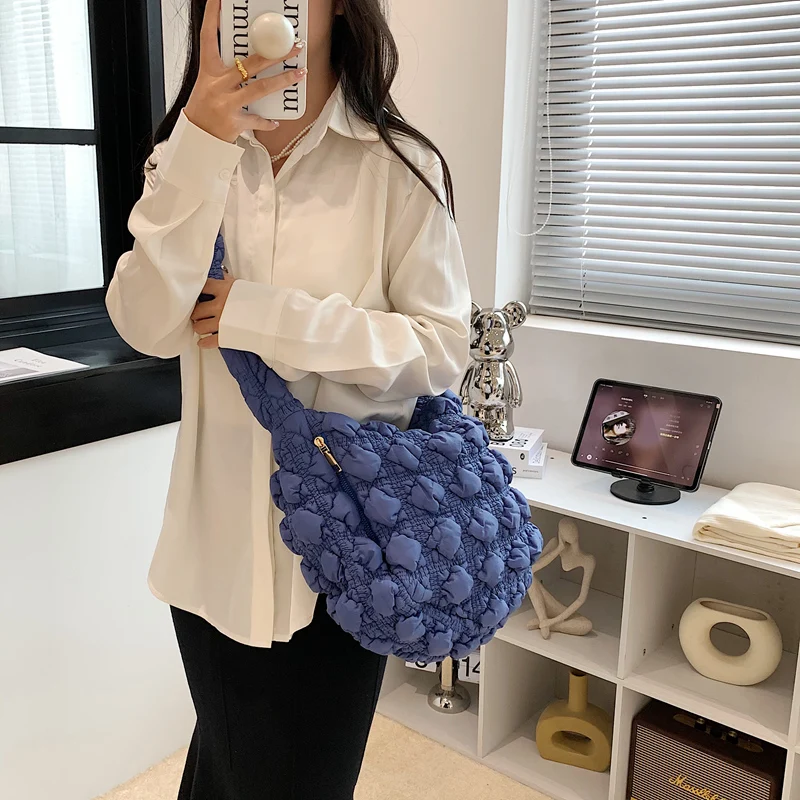 Повседневная плиссированная сумка через плечо в форме облака женская