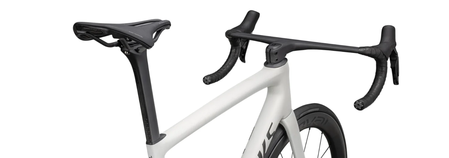 

2024 New road bike SL8 carbon frame all internal wiring tunnel engineered 700C disc brake-only carbon frameset