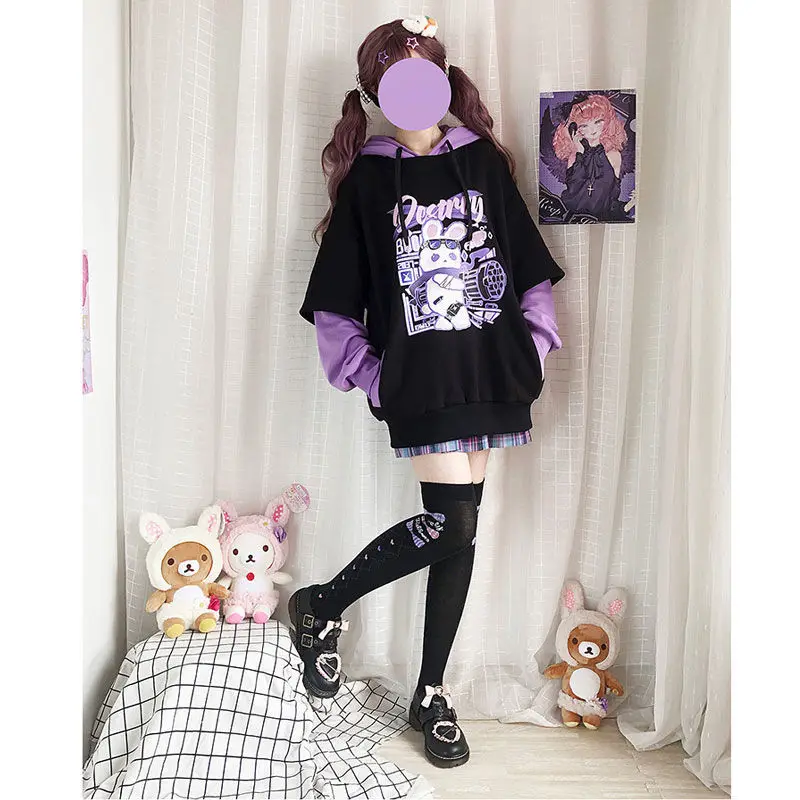 Женский комплект из двух предметов приталенная мини-юбка в полоску с капюшоном и