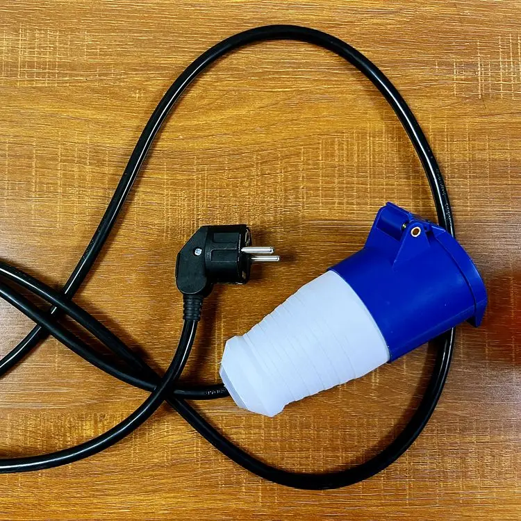 

32A CEE Socket EV Charger Connector EVSE Schuko Plug UK Plug to CEE Socket For Electric Vehicle Car Charger Station Type 2