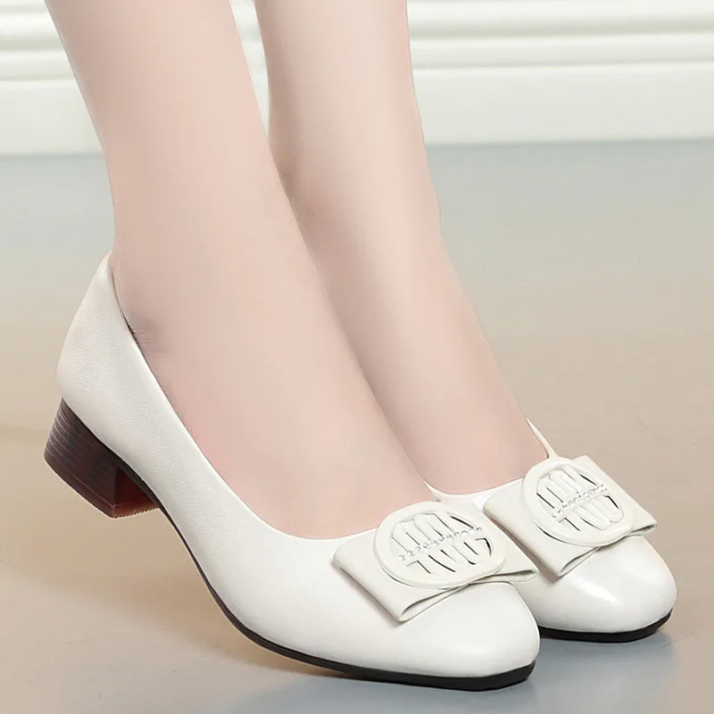 Women's Single Shoes Mommy Shoes2023New Leather Shoes Low Heel Fashion Casual Single Shoes WomenWork Shoes Comfortable for Work