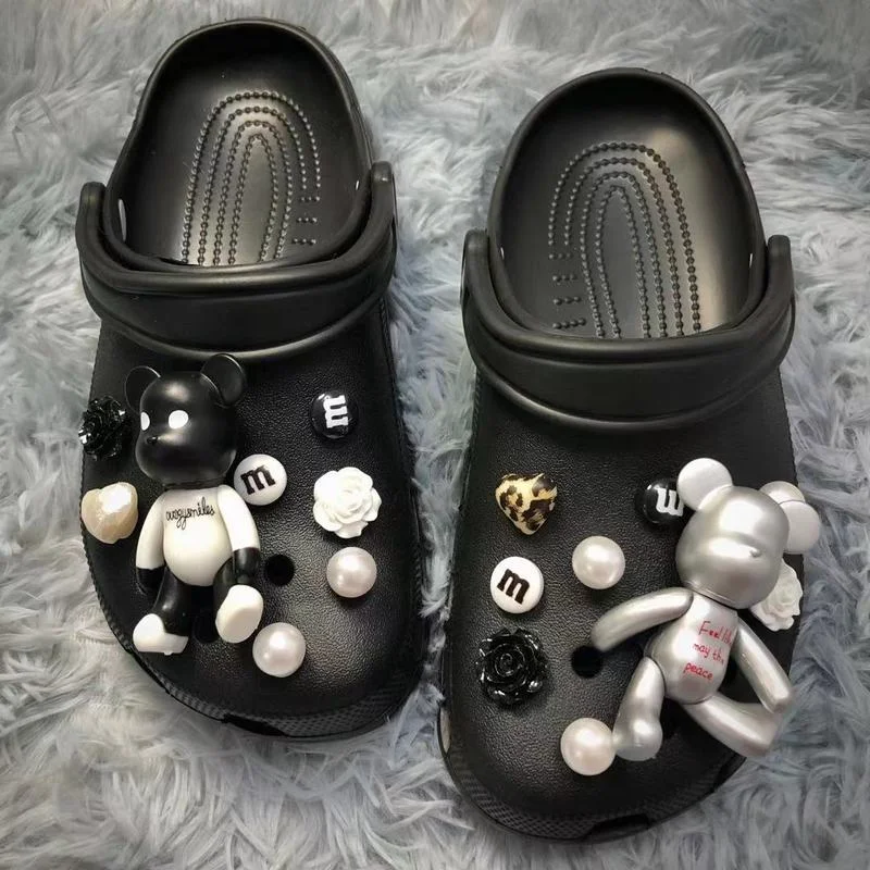 

Lovely Flowers Croc Charms Designers Vintage Cool Shoe Decorations High Quality DIY Cute Cartoon Bear Shoes Charms for Crocs