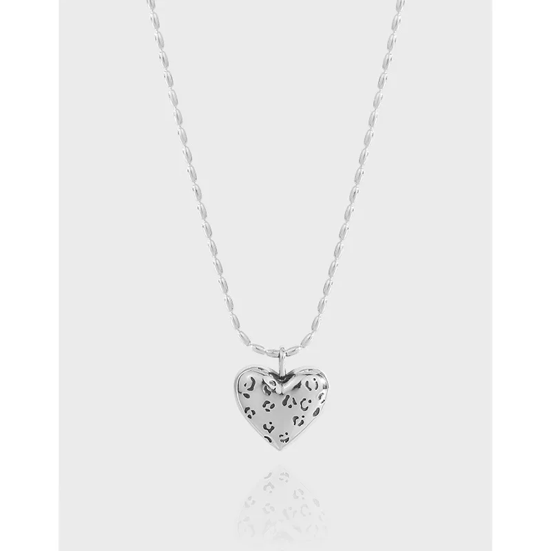 

New Women's Sterling Silver Necklace Heart Retro Black Leopard Beads Chain Sweater Chain Fashion Jewelry Lovers Romantic Gift