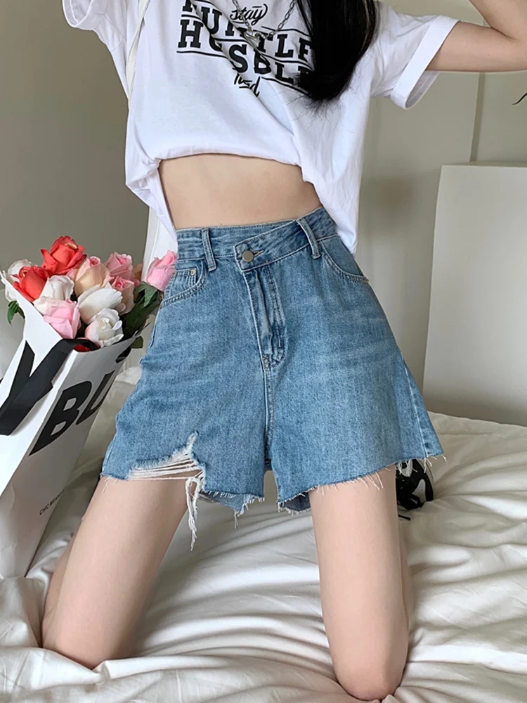 New Summer Women High Waist Hole Frayed Blue Denim Shorts Streetwear Female Button Loose Jeans Shorts Bottoms