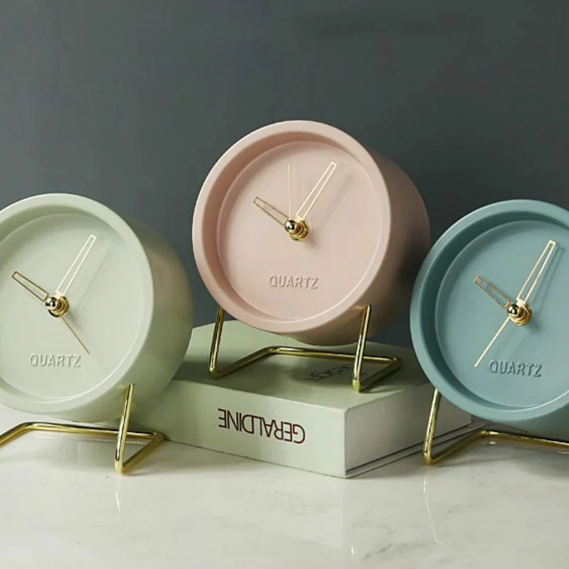 

Art Fashion Electronic Clock Nordic Minimalist Creative Ornaments Table Clock Living Room Bedside Decoration Mute Clock