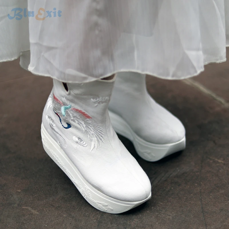 

The Song Ming Dynasty Platform Heels Shoes Ankle Boots Chinese Traditional Hanfu Wedge Ancient Women White Embroidery Crane