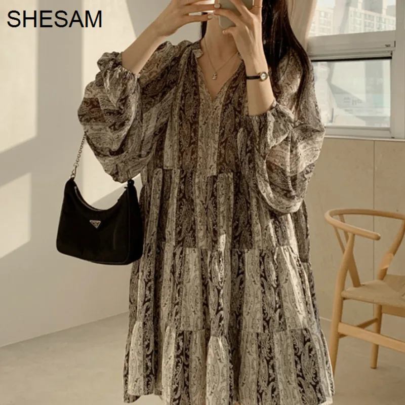 

2022 Dress Korean Chic Spring Ethnic Abstract Print V-neck dress woman Loose Short Lantern Sleeve Dress