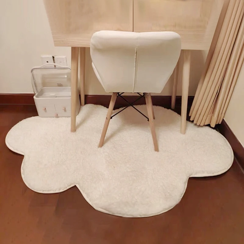 

Cloud Shaped Rug Non-slip Bedside Rug Plush Bedroom Floor Mat Cartoon Baby Play Mats Small Rugs for Bedroom Area Rugs Alfombras