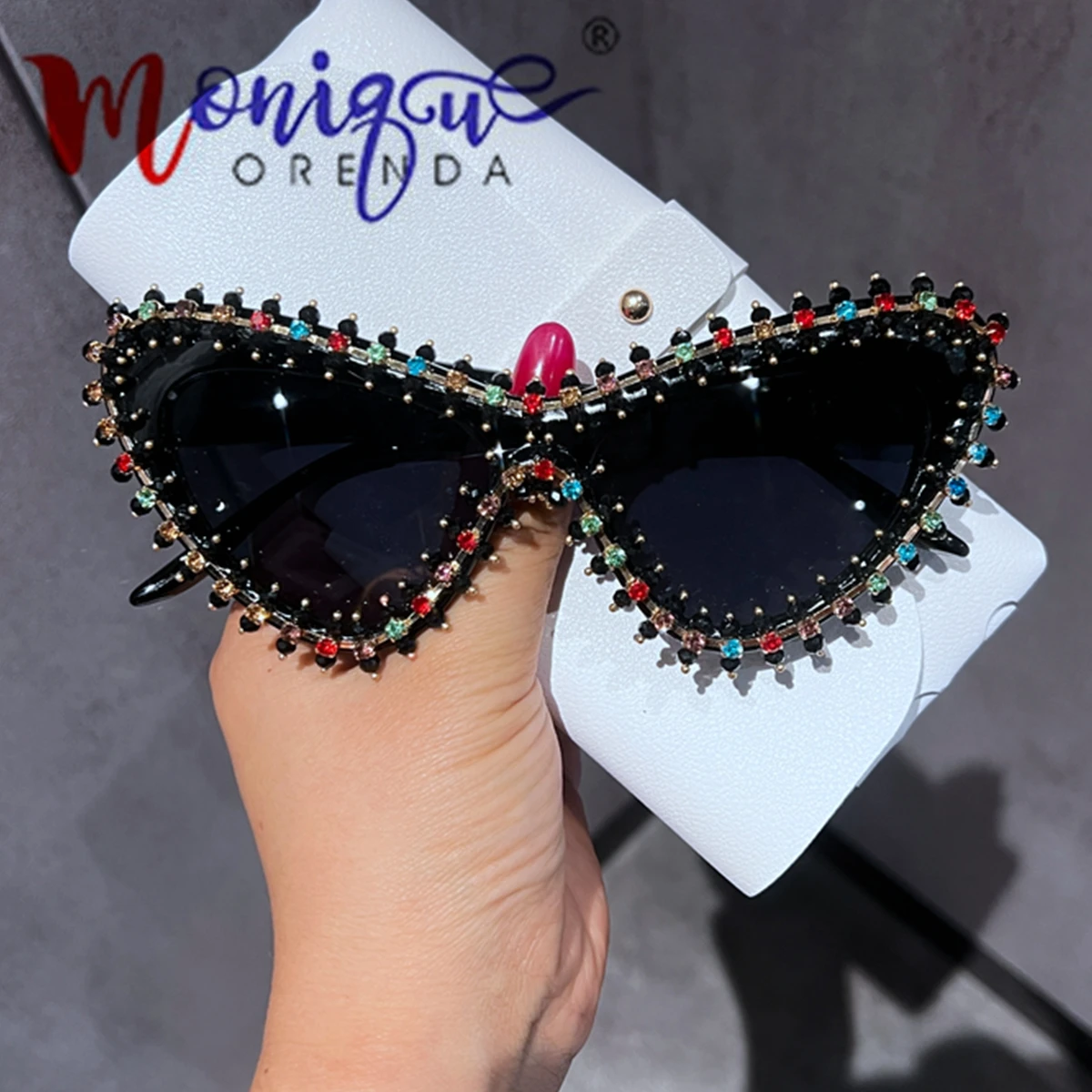 

Vintage Cat eye Sunglasses Women 2023 New Fashion Party Shades Trendy Ins Designer UV400 Eyewear Lunette Soleil Femme