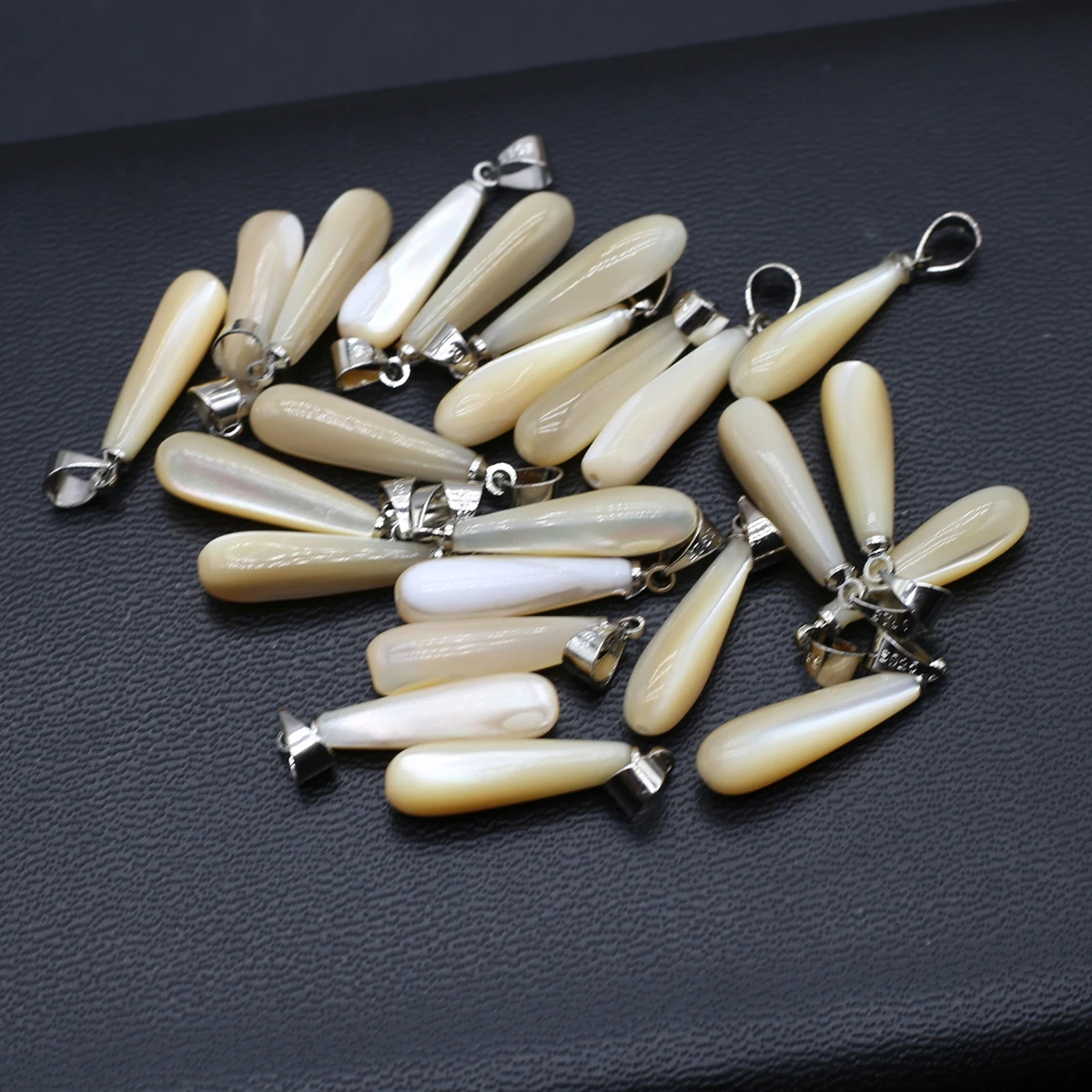 

2pc Natural Pearl Shell Pendants Long Water Drop White Shell Charms for Jewelry Making Diy Women Necklace Earrings Crafts
