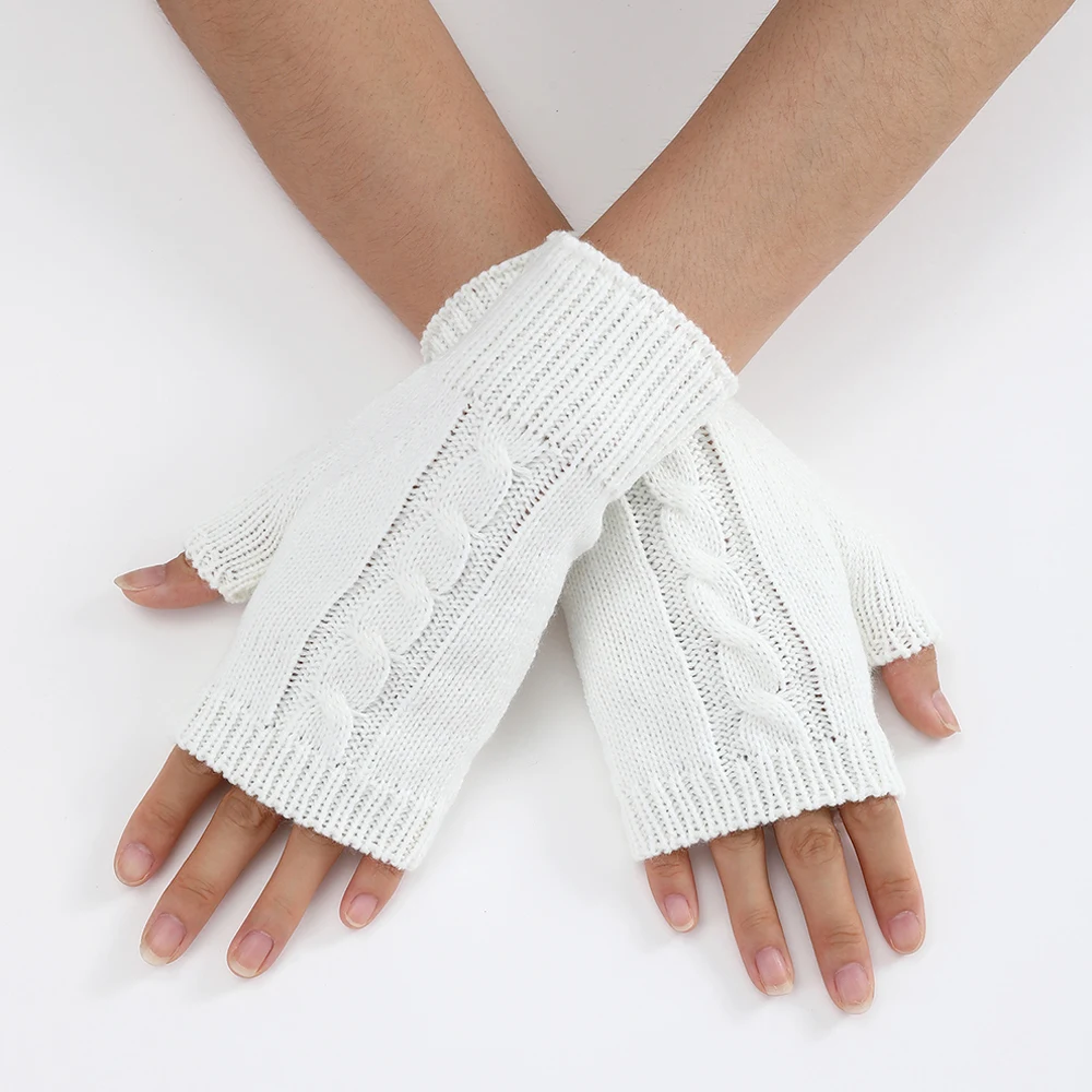 Рисунок 4 - Вязаные перчатки на полпальца для женщин и мужчин
