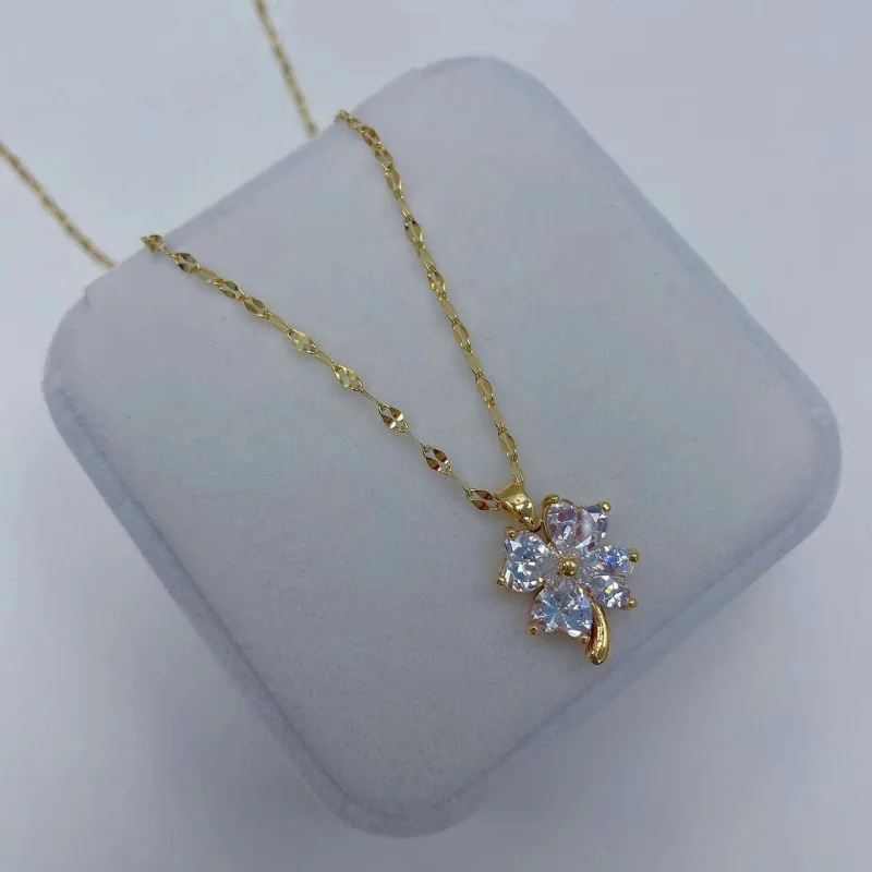 

Tiktok Hot Sale White Zircon Clover Copper Pendant Ornament Necklace Accessories Live Streaming on Kwai Head Factory