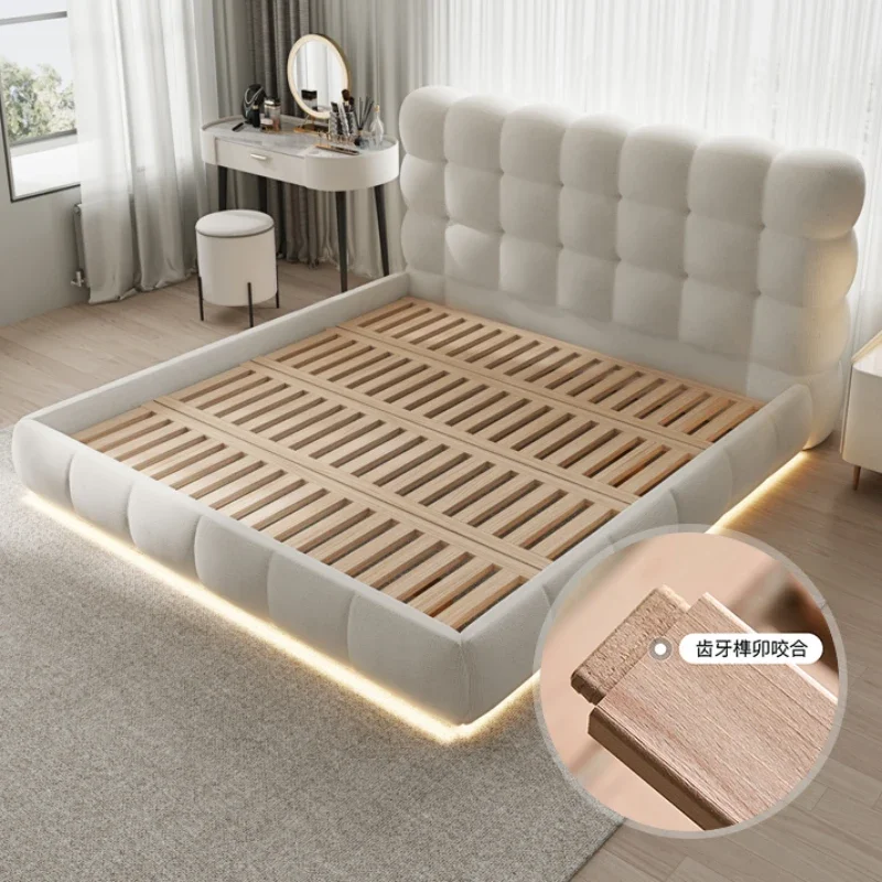 Красивая современная двуспальная кровать принцессы простая белая вилла