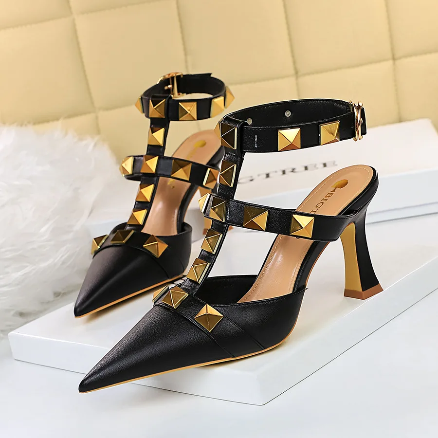

Sexy Summer High-heeled Shoes with Thick Heel Shallow Mouth Pointed Metal Rivets Decorate Roman Style Sandals Women Shoes