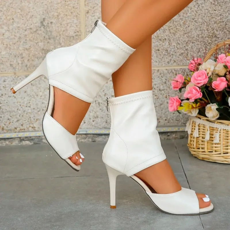 Женские босоножки из мягкой кожи с открытым носком на молнии сзади