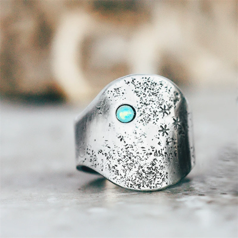 

Simple Design Inlaid Blue Stone Floral Engraving Ring Vintage Style Ladies Silver Color Metal Ring Party Gift Jewelry For Her