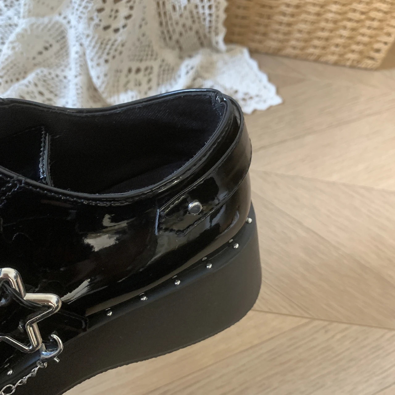 Модная женская повседневная обувь из искусственной кожи черного цвета в стиле