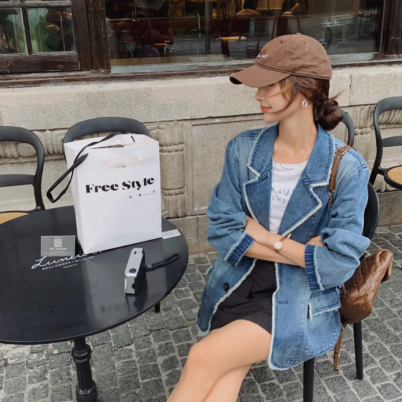 Куртка женская джинсовая с воротником-стойкой однобортная свободного покроя