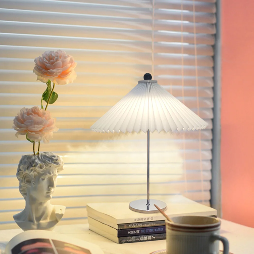 

2022 New LED Mini Table Lamp USB Night Lamp Desk Bedside Lamp Modern Simple Lamp for Bedroom Nightstand