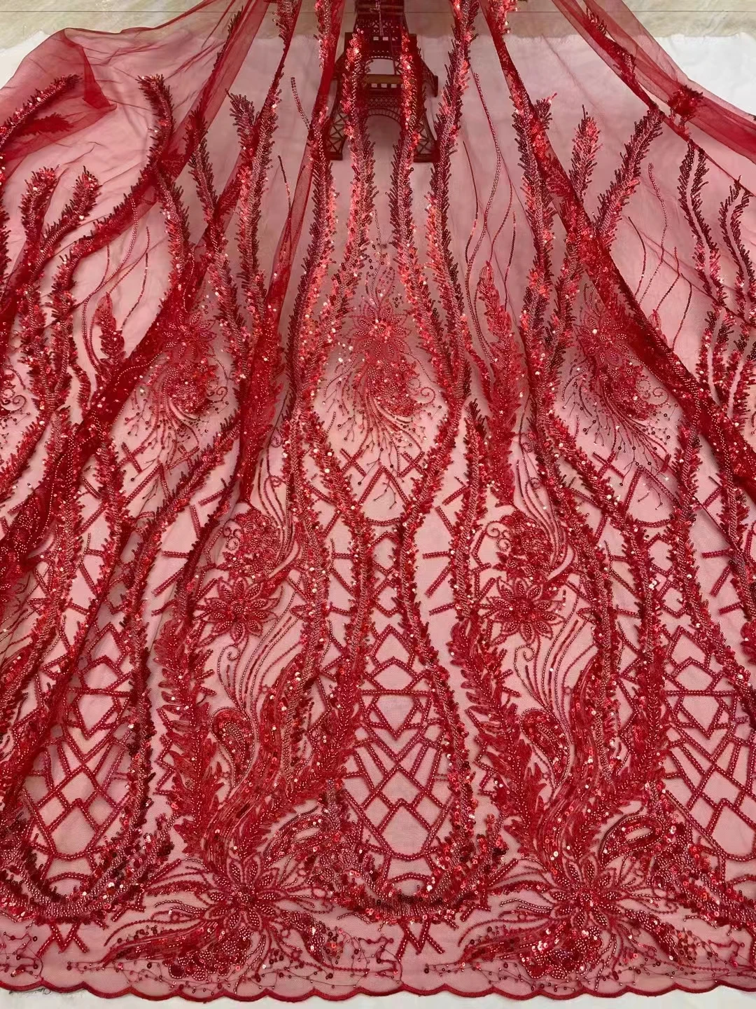 Новый товар Сетчатое платье-Ципао из ткани с большими цветами и блестками