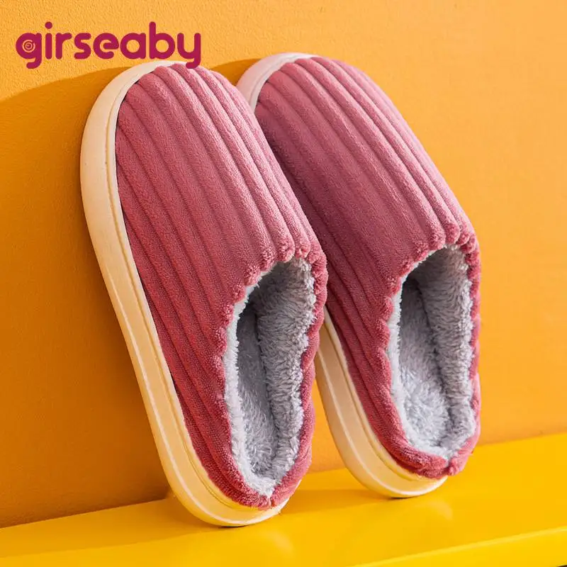 

Новинка, домашние хлопковые тапочки Girseaby, зимняя теплая водонепроницаемая обувь для влюбленных, простые плюшевые меховые тапочки больших р...