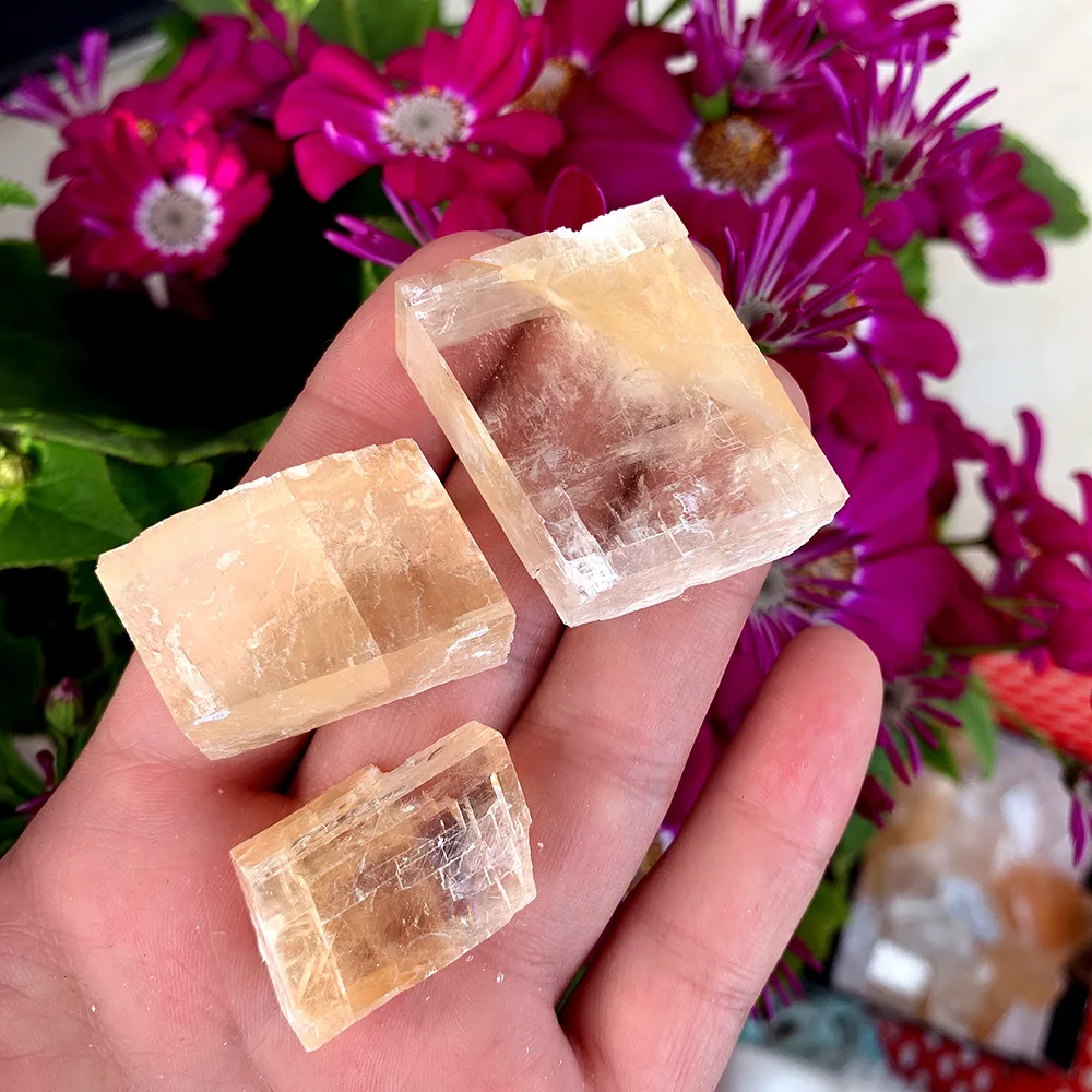 

Натуральный белый желтый оптический кальцит Runyangshi