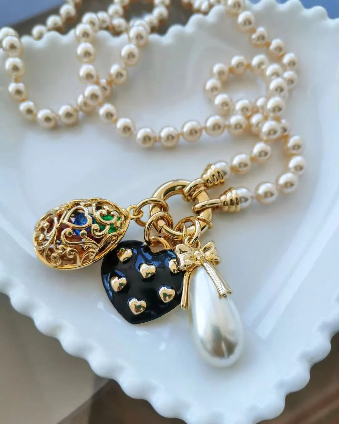 

Europe and America new pearl love jewel pendant necklace