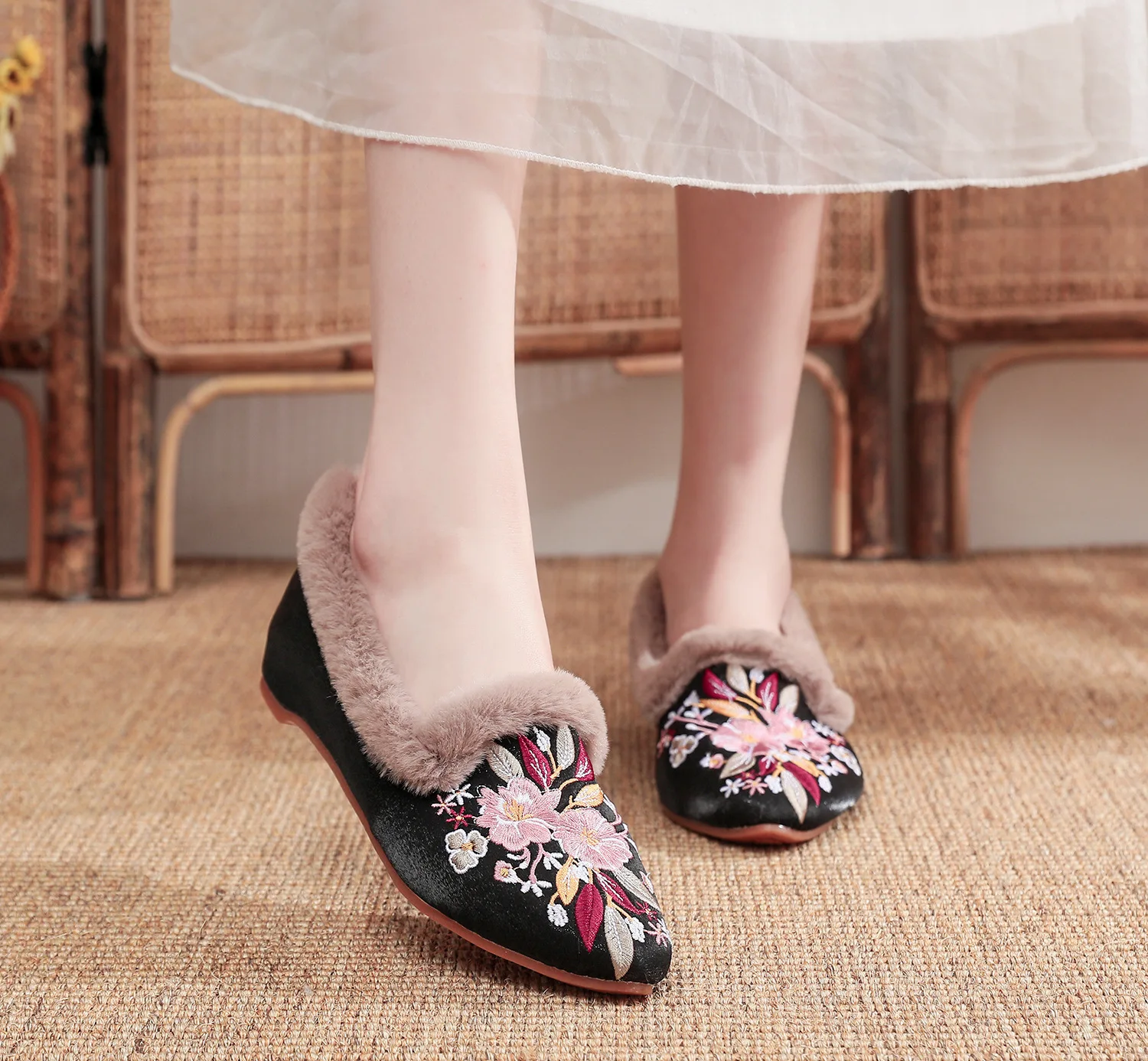 Этническая обувь