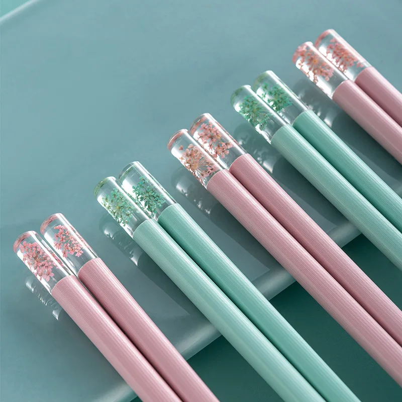 

5 Pairs Set Alloy Chopsticks High Temperature Resistant Anti-bacterial Macaron Five Colored Dining Chopsticks Cute Chopsticks