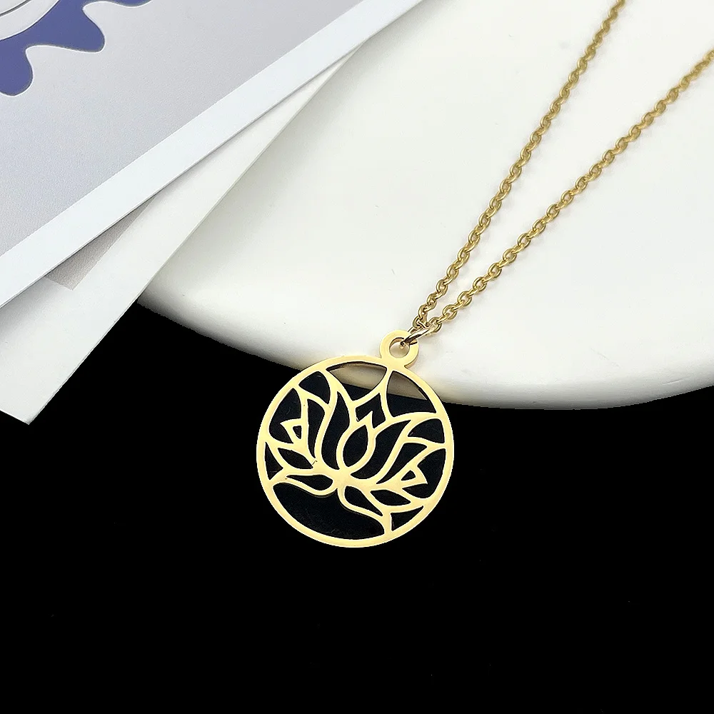 

Classic Lotus Pendant Necklace For Women Men Stainless Steel Jewelry Personality Fashion Gold/Silver/Rose Gold Necklace Present