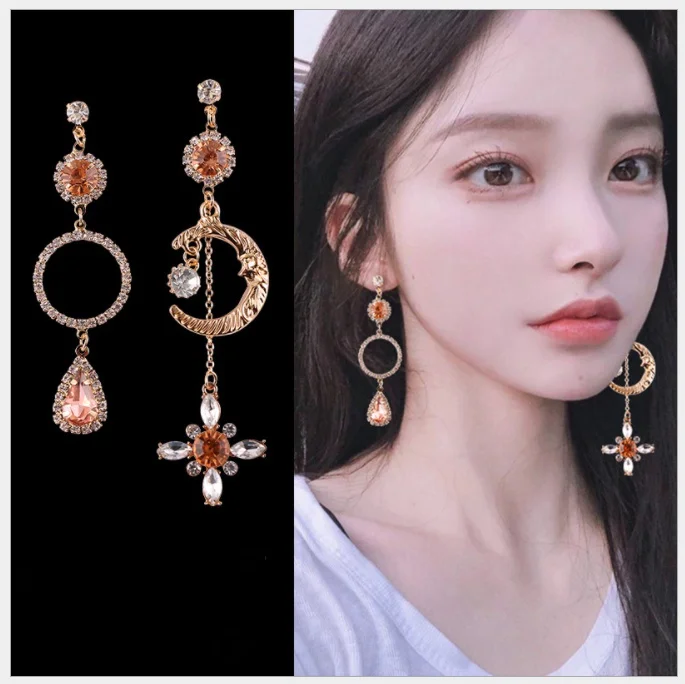 

Delysia King Trendy Women Asymmetry Star and Moon Earrings Lady High-grade Circle Water Drop Crystal Dangler