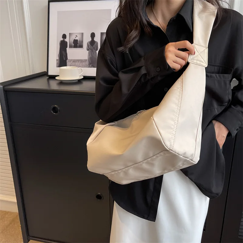 New Women's Bag Large Capacity Casual Nylon Crossbody Bag Dumpling Bag High Grade Solid Color Shoulder Bag Purity