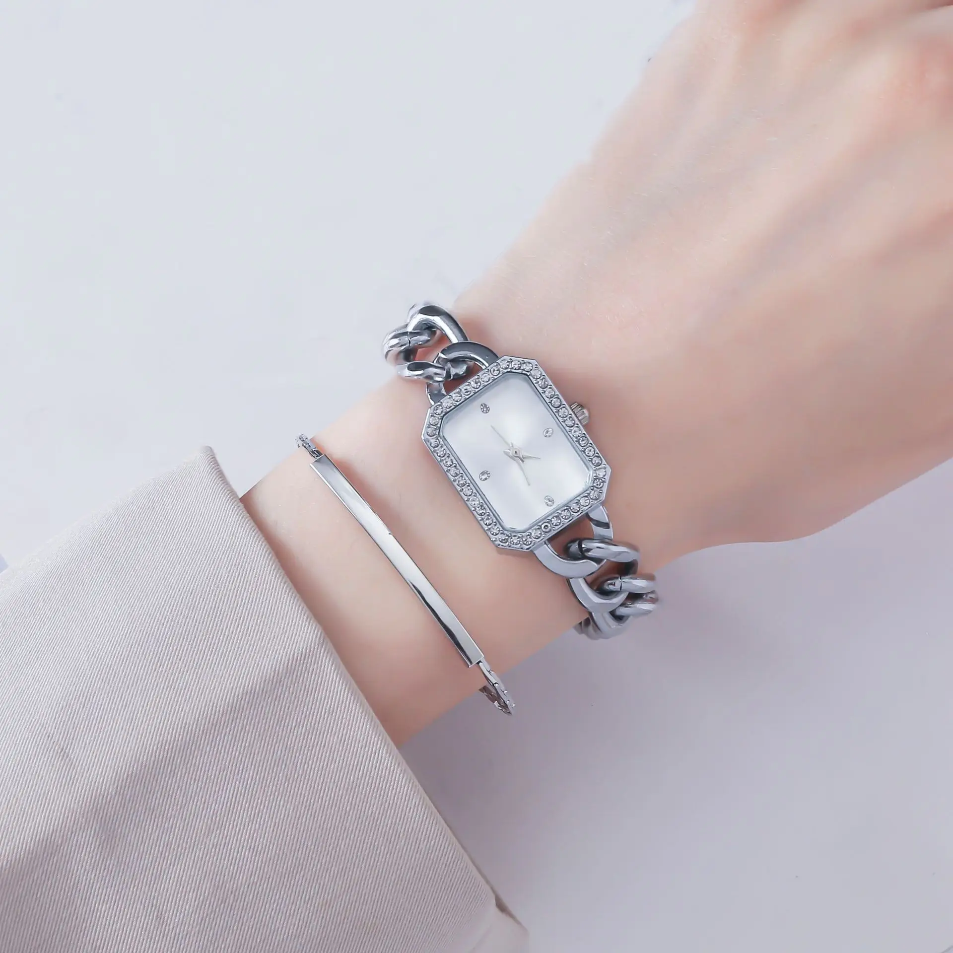 Hot new fashion women's Korean version of the simple hollowed out chain small square watch + simple bracelet set 2 pieces