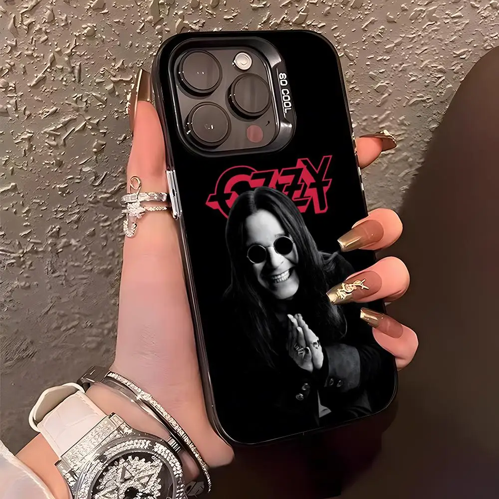 Фото Чехол O-Ozzy Osbourne для iPhone 17 Air 16 15 14 Plus 13 12 11 Pro XS Max, серебристо-черный, с бампером №4