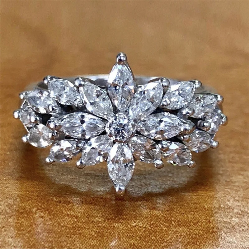 Delicate floral full diamond zircon ring light extravagant lady's ring