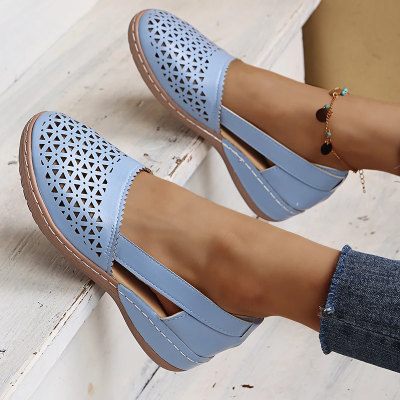 

BKQU 2022 Summer Flat Round Toe Women's Sandals New Retro Button Sandals Comfy Retro Mary Jane Comfortable Shoes for Women PU