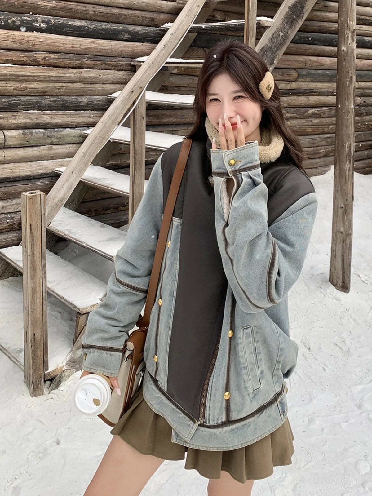 Джинсовое пальто из овечьей шерсти контрастного цвета в стиле пэчворк женское