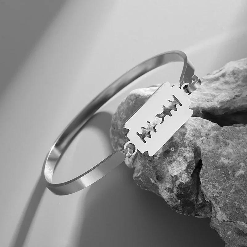 Цепочка с подвеской в стиле хип-хоп стильное ожерелье металлическим клинком